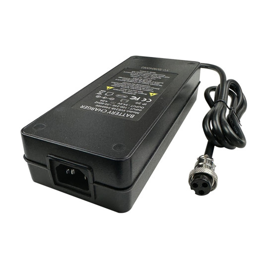 Chargeur 48V, 54.6V / 2A-4A (connecteur GX16-3p)